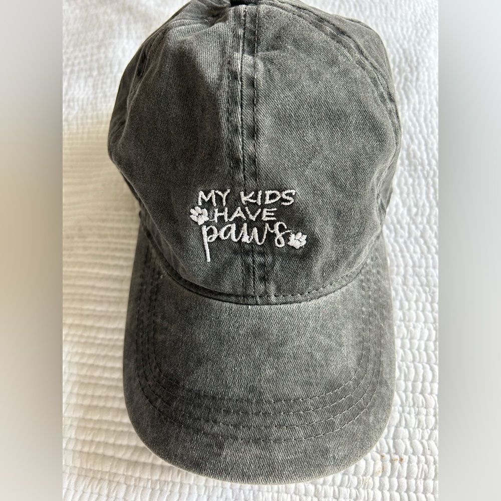 David and Young Women’s Gray My Kids Have Paws Baseball Hat One Size Dog